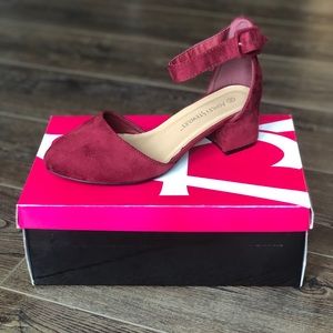 NEW Ashley Stewart Heels 8W